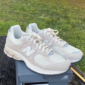 New Balance 2002R Unisex – Calm Taupe UPC 196071999760 -  Mens 7.5, Womens 9